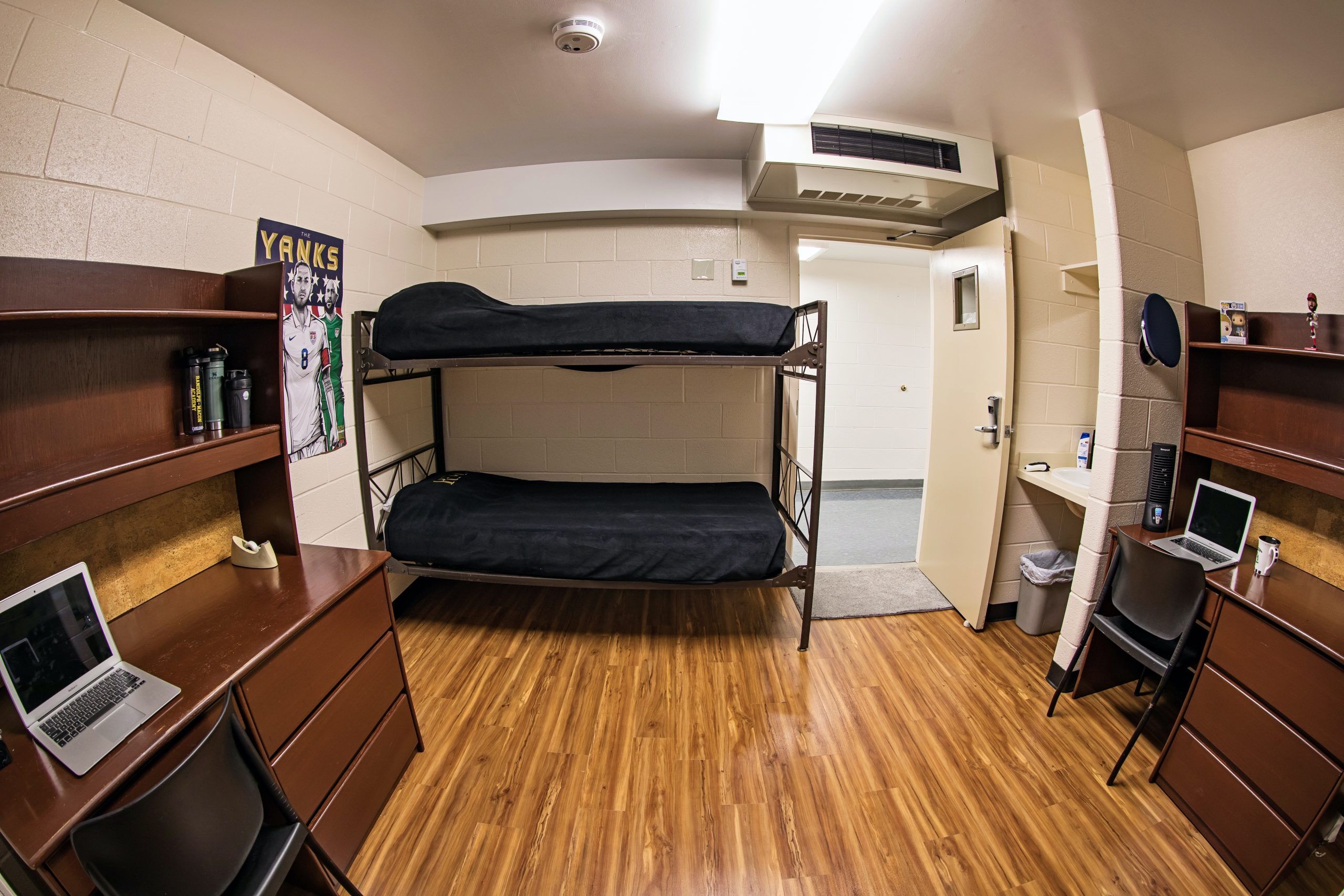 Student Life > Boarding & Day > Dorm Life > US Dorms CollegePrep